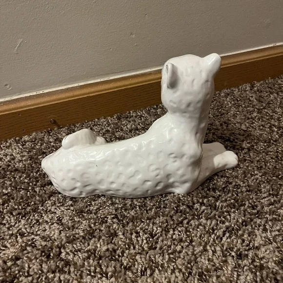 Ceramic White Leopard Figurine - Picture 4 of 5